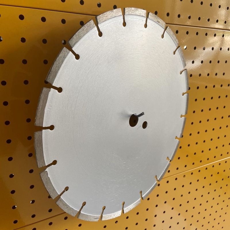 High Quality 230×2.6/1.8×10×16T Huachang 9 Inch Laser Welded Granite Concrete Dry Cutting Diamond Saw Blade